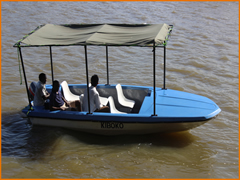 boat safari selous